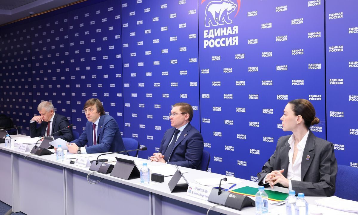 ​«Единая Россия» и Минпросвещения провели Всероссийский штаб по капремонту и строительству учреждений образования