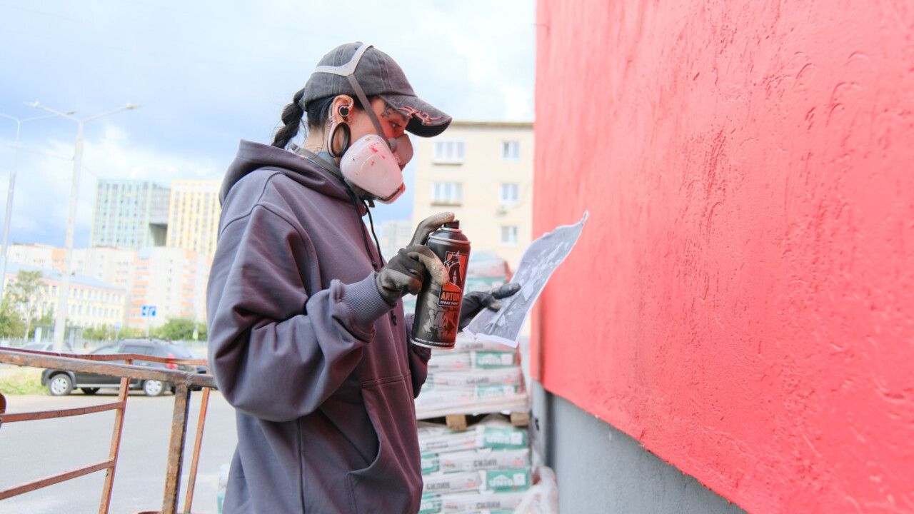 В Перми завершили два новых мурала в рамках фестиваля «Монумент Арт»