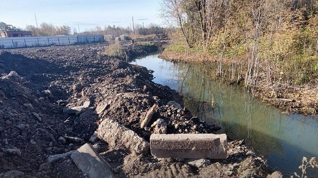 В Перми выявили загрязнение береговой зоны реки Пыж отходами
