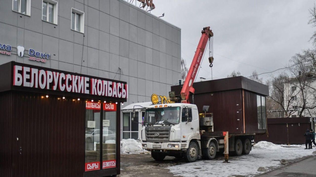 В Перми за апрель демонтировали 40 незаконных торговых объектов