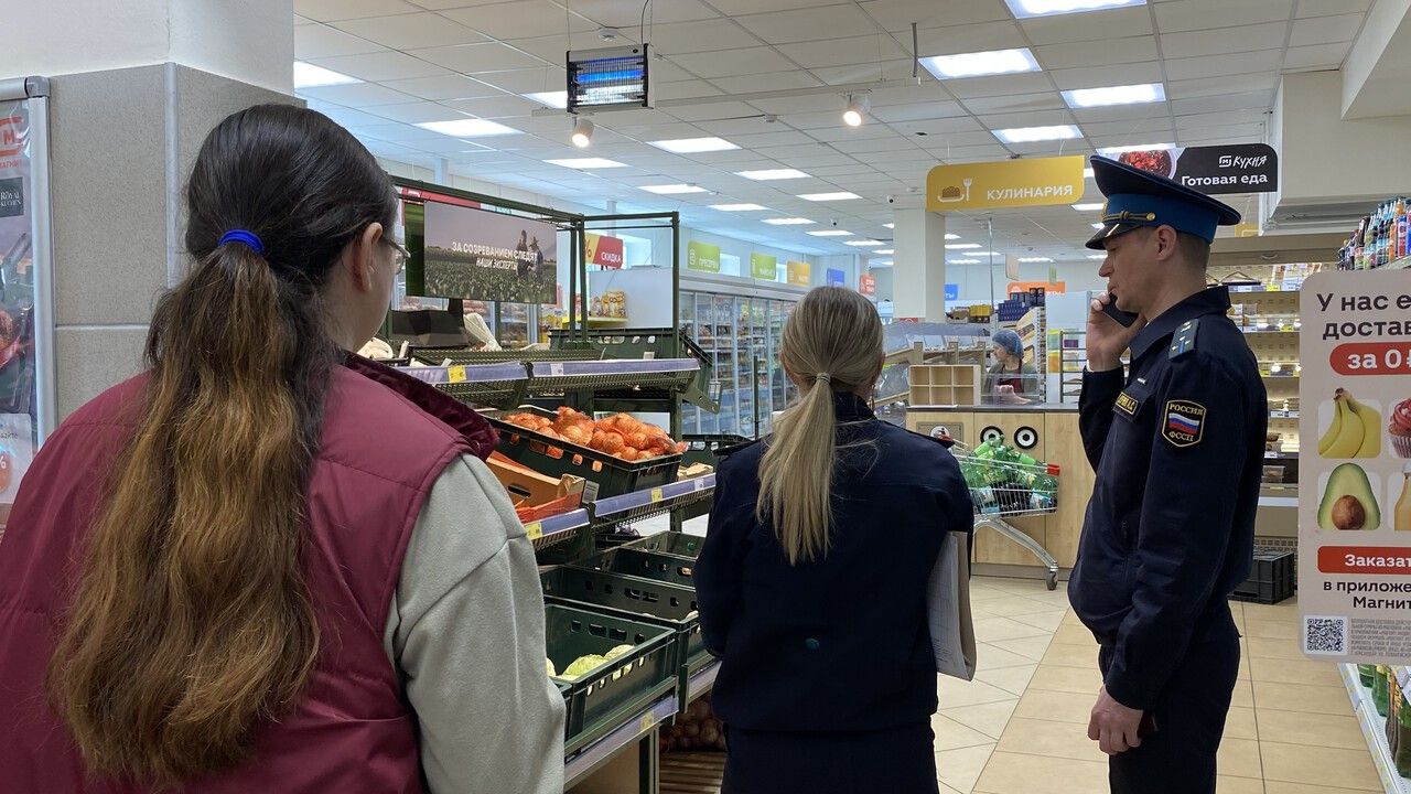 ​В пермском «Магните» на Крупской запретили продажу весовой продукции из-за антисанитарии и пищевой моли