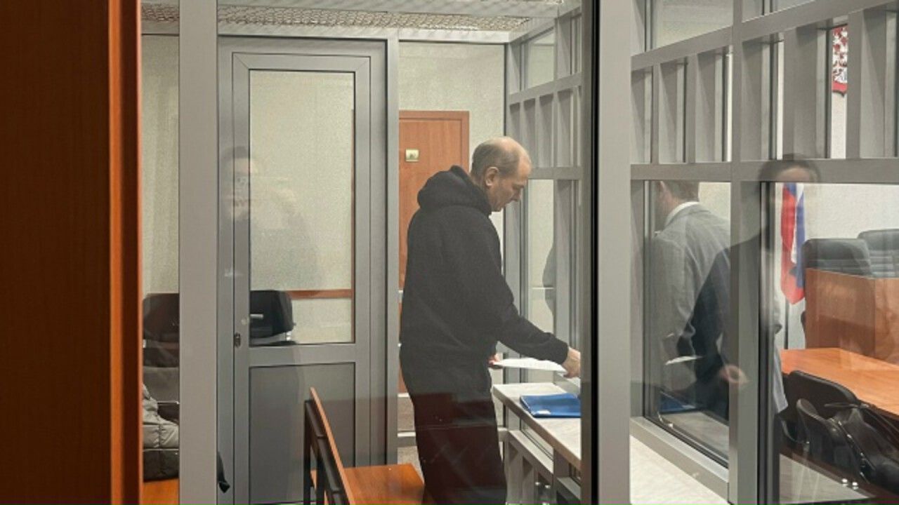 ​Суд оставил Константина Окунева под стражей до конца февраля 2026 года