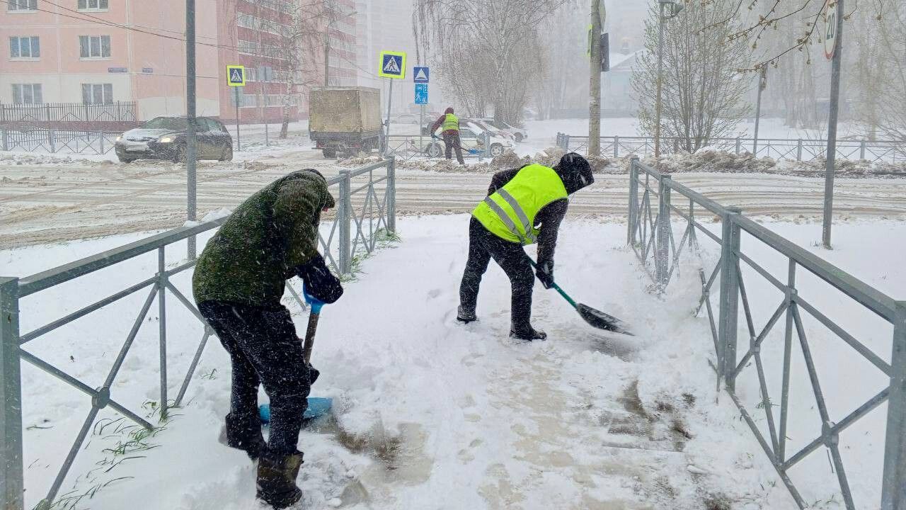 ​Пермяков предупредили о сходе с крыш домов снега и льда