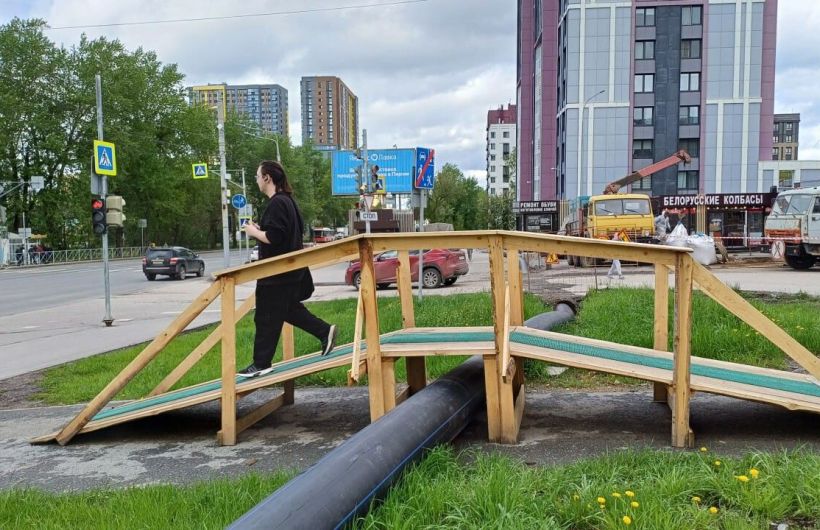 Мостик над трубой. Как временно решили проблему водоснабжения целого района Перми