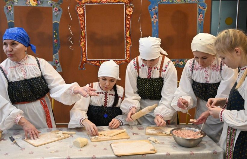 Что такое святки и почему они связаны с лепкой пельменей?