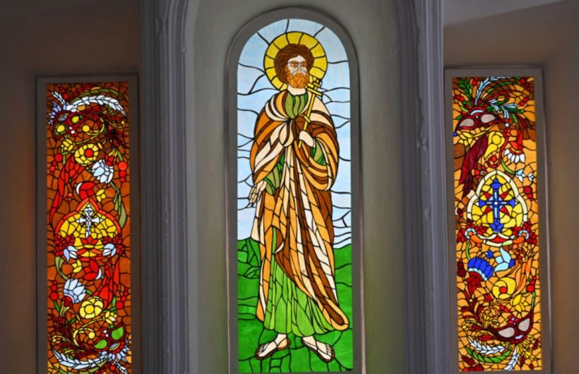 ​В Чердыни создали уникальные витражи с православными и мифологическими сюжетами