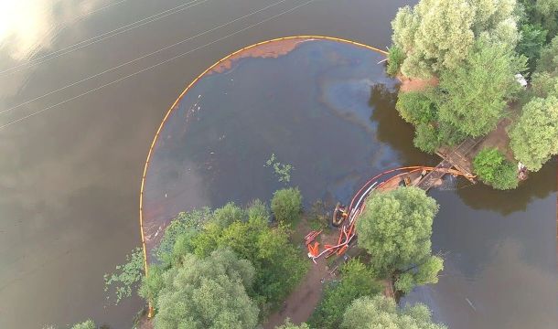 На Пыже и Мулянке продолжают очищать береговую линию