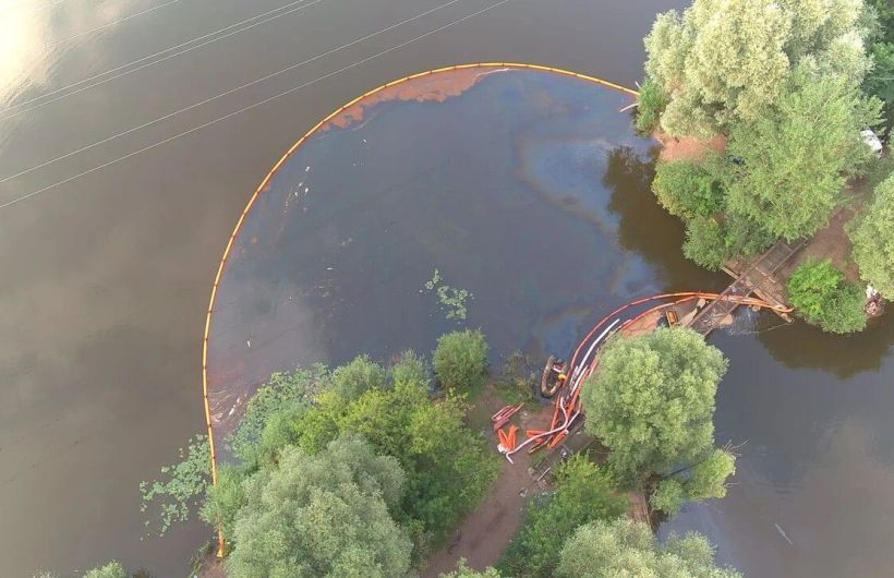 На Пыже и Мулянке продолжают очищать береговую линию