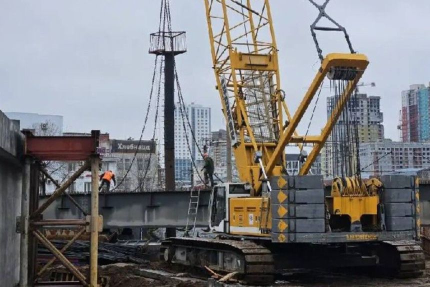 Монтаж пролетных строений путепровода на шоссе Космонавтов начался в Перми