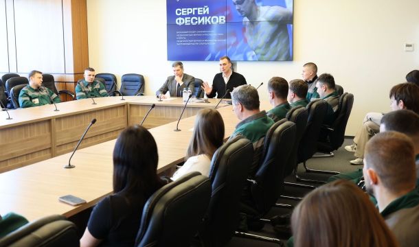 ​Именитый пловец Сергей Фесиков встретился с юными спортсменами Прикамья