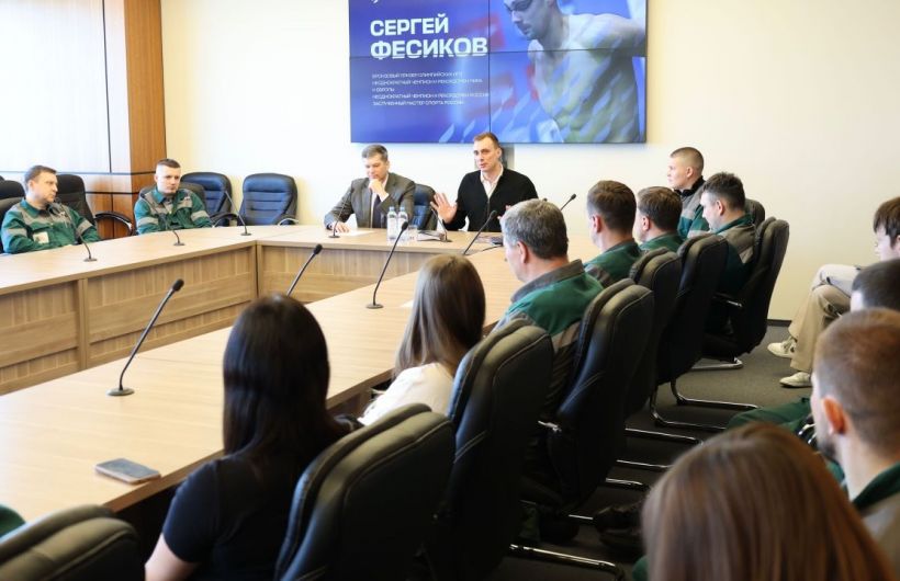 ​Именитый пловец Сергей Фесиков встретился с юными спортсменами Прикамья