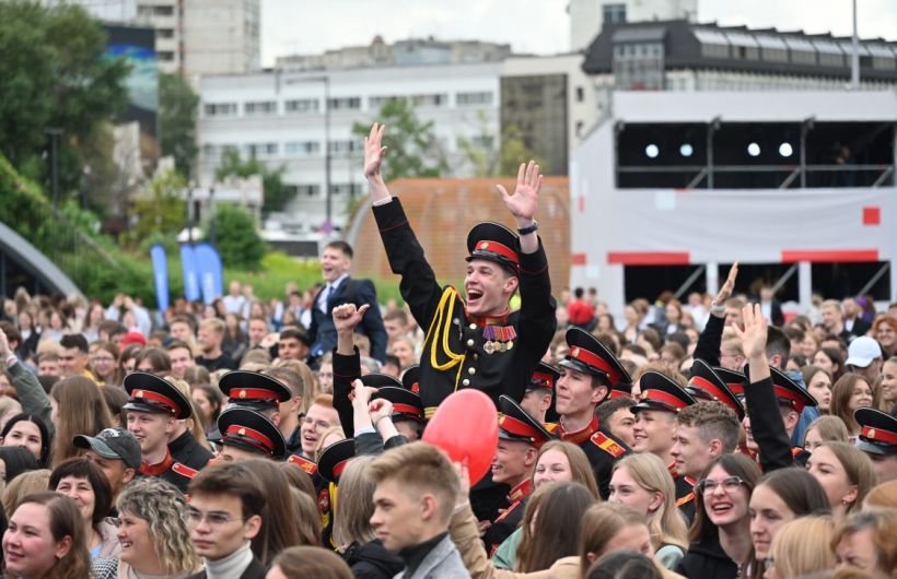 ​Краевой бал выпускников пройдет 27 июня на набережной Камы в Перми