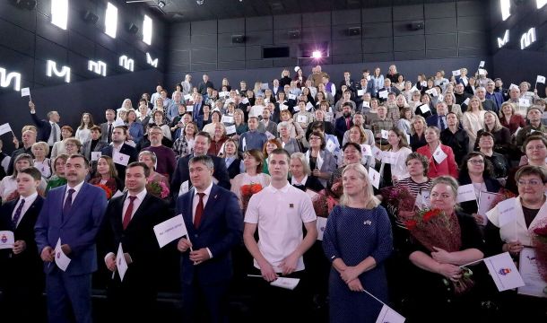 Сотрудникам прикамских избиркомов вручили награды за труд и профессионализм