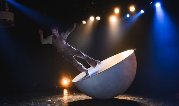 На «Сцене-Молот» Театра-Театра идут премьерные показы спектакля «(не)русские поэты»