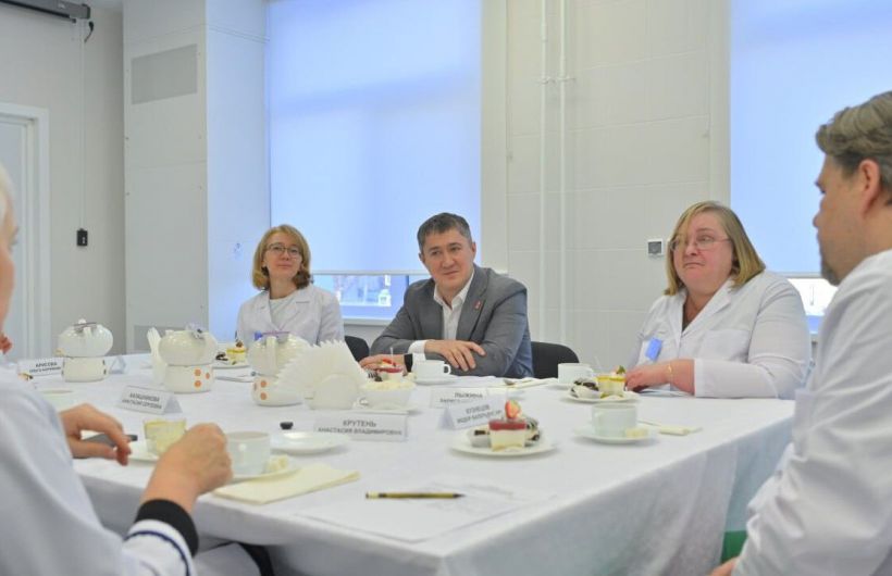 По программе «Земский доктор/фельдшер» в регионе в 2025 году устроилось на работу 170 человек