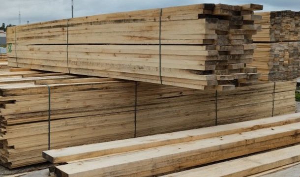 Из Прикамья в другие регионы отправили почти 100 тысяч кубометров хвойных лесоматериалов