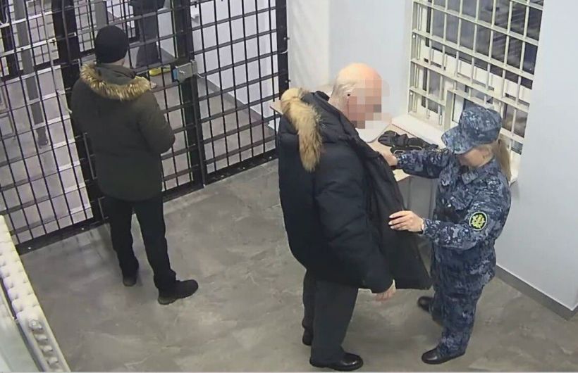 В Прикамье адвокат пытался пронести флешку в СИЗО