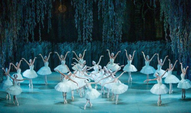 Пермский оперный представит возобновленное «Лебединое озеро»