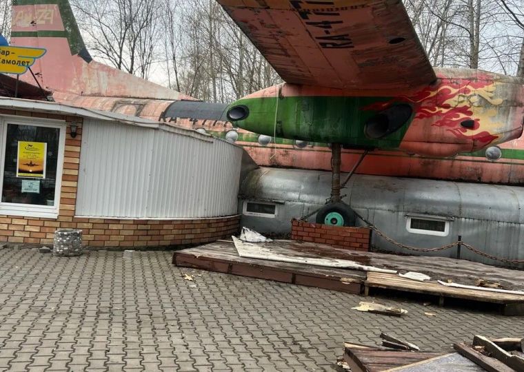 ​В Перми из-за санитарных нарушений закрыли кафе «Грин Бистро» и «Самолет»