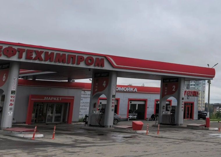 АЗС «Нефтехимпром» прекратили отпуск топлива в канистры в Прикамье