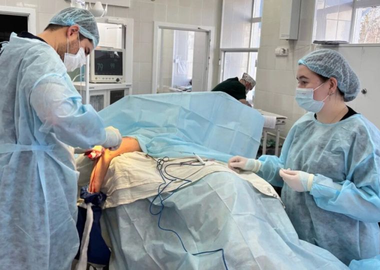 Врачи Больницы Архангела Михаила сохранили ногу бойцу СВО после тяжелого ранения