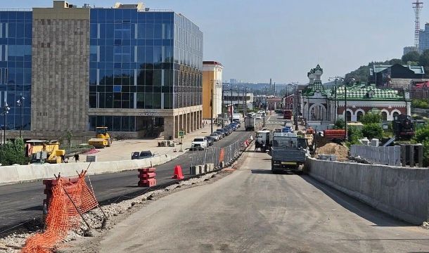 На улице Монастырской запустили движение по новому путепроводу