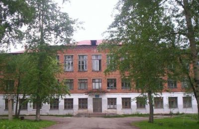 В школе Александровска учитель оперативно помог раненому школьнику