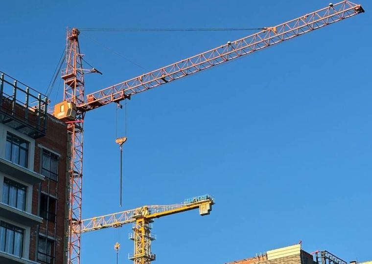 В Губахе вместо заброшенного стадиона хотят построить частные дома