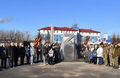 В Соликамске возвели стелу в память об участниках СВО