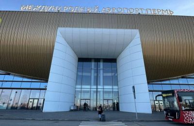 ​Самолет, отправившийся из Перми в Москву, вернулся в аэропорт вылета по техническим причинам