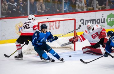 Спортивные итоги недели: пермским хоккеистам и баскетболистам пришлось уступить соперникам