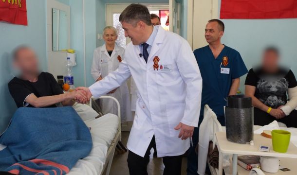 Коллектив краевой клинической больницы Перми провел более 300 операций бойцам СВО