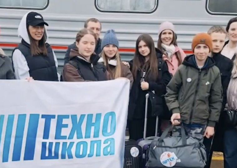 ​Школьники из Прикамья с водяной ракетой стали победителями отбора на космическую смену в «Артеке»