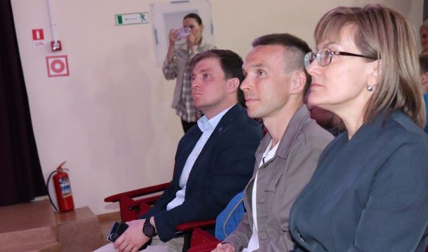 Владимир Никитин передал два миллиона рублей спортивной школе в Кудымкарском округе