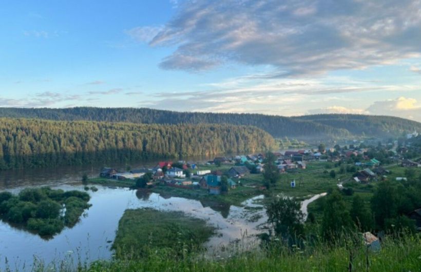 Две девушки сорвались с камня «Желтый» в селе Кын Лысьвенского округа 