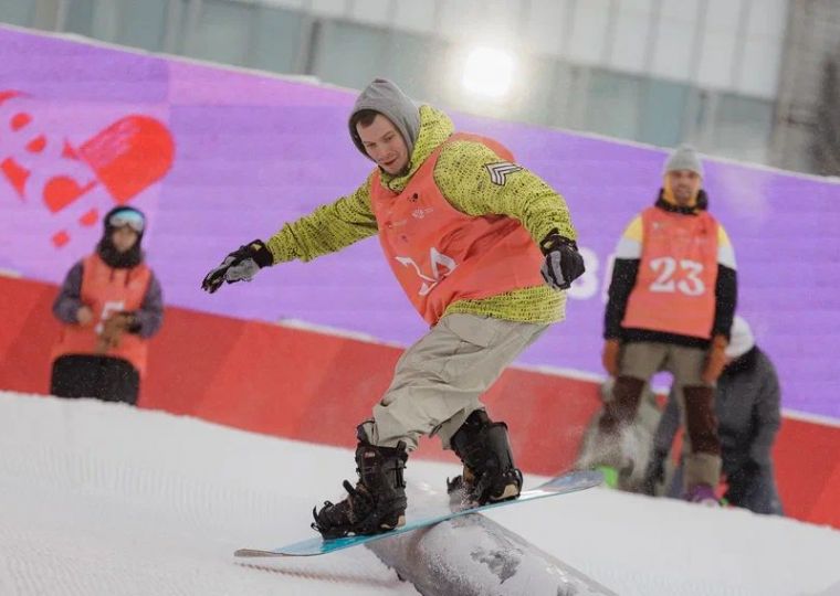 На Фестивале зимних видов спорта в Перми выявили лучших сноубордистов-джибберов региона