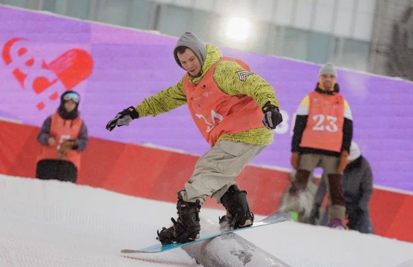 На Фестивале зимних видов спорта в Перми выявили лучших сноубордистов-джибберов региона