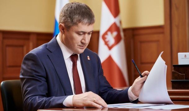 Губернатор Прикамья поручил организовать работы по ликвидации последствий урагана 