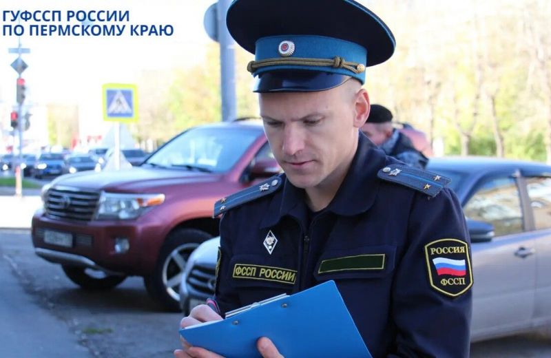 ​В Прикамье хозяйка аварийного дома снесла опасное строение после вмешательства судебных приставов