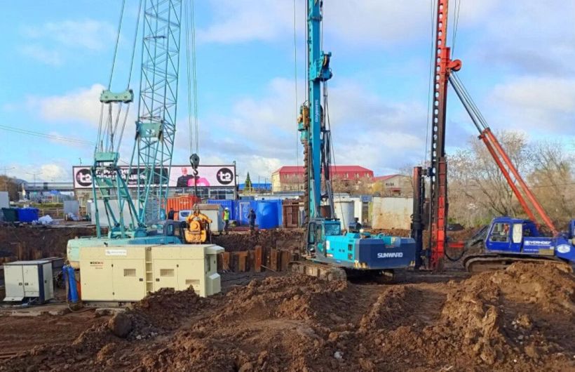 На шоссе Космонавтов в Перми начали разбирать старый мост через Мулянку