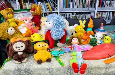 «Советские Чебурашки подорожали в десятки раз»: коллекционер Валерия Костарева из Перми рассказала, почему старые игрушки снова в цене