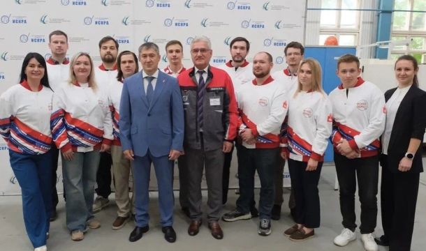 Работники НПО «Искра» получили ведомственные и региональные награды