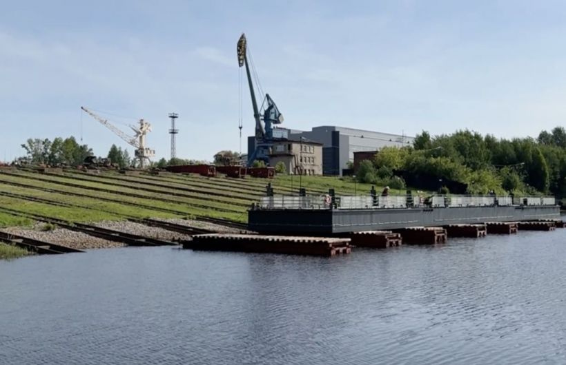 ​Пермская судоверфь спустила на воду универсальный плавучий причал для Соликамска
