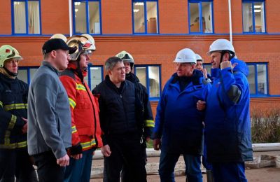 Губернатор Прикамья провел оперативное совещание на промплощадке - месте атаки БПЛА
