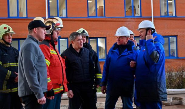 Губернатор Прикамья провел оперативное совещание на промплощадке - месте атаки БПЛА