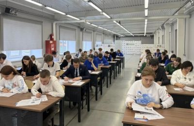 ​В Пермском крае «Диктант Победы» объединил тысячи участников на сотнях площадок