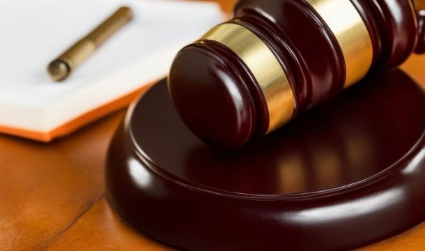 Без дома и средств: Суд обязал подрядчика вернуть деньги за непостроенный дом