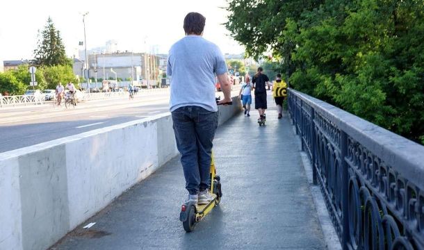 ​Дмитрий Махонин прокомментировал введение в Перми ограничений работы электросамокатов