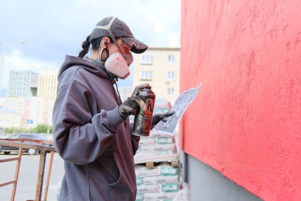 В Перми завершили два новых мурала в рамках фестиваля «Монумент Арт»