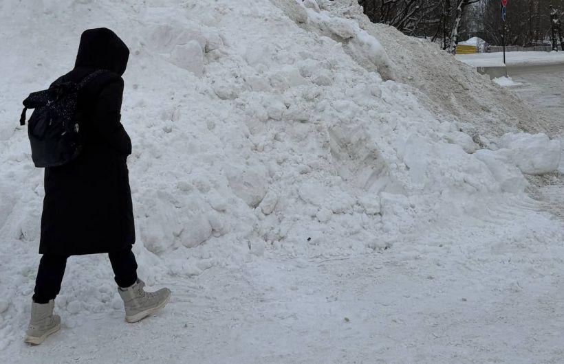 ​Сугробы в Перми достигли рекордной высоты